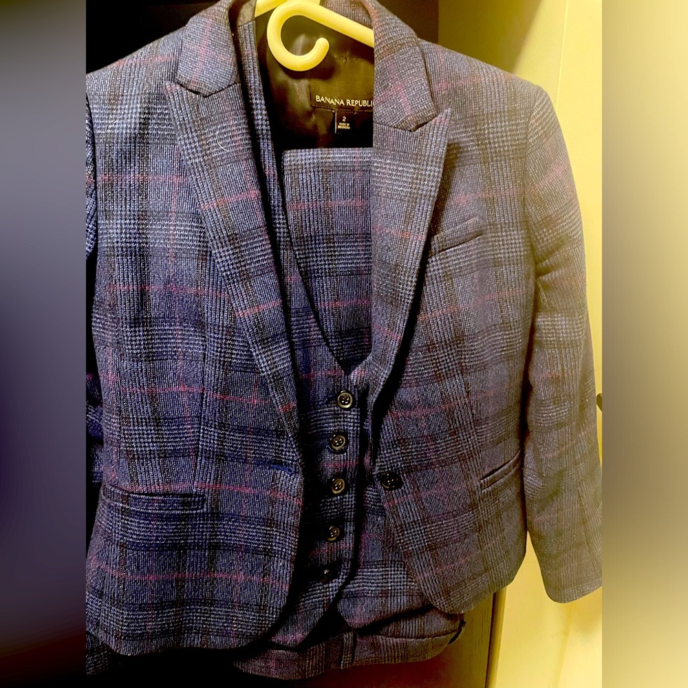 3 Piece Suit - Lovely, rare blue checks (NEW)